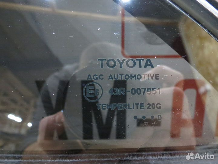 Форточка задняя левая Toyota Camry v40