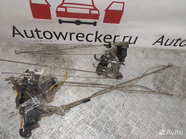 Механизм замка Мерседес 190 (W201)