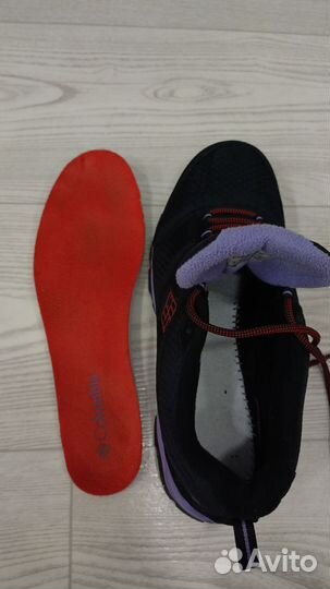 Кроссовки женские