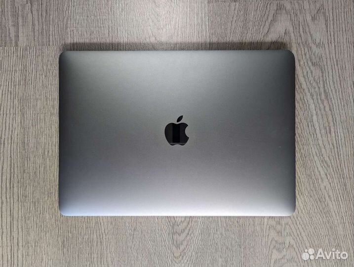 Apple MacBook Pro 13 non Touch Bar i7 16/256