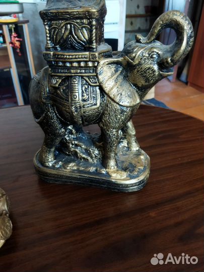 Статуэтка слон