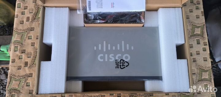 Коммутатор Cisco Sf220-48