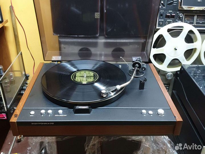 Виниловый проигрыватель электроника 012 СССР