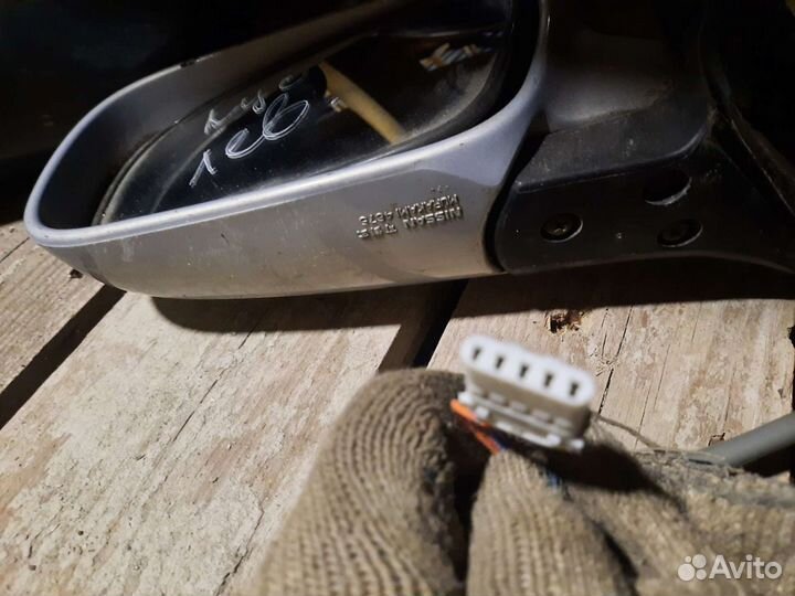 Зеркало левое nissan cube z10