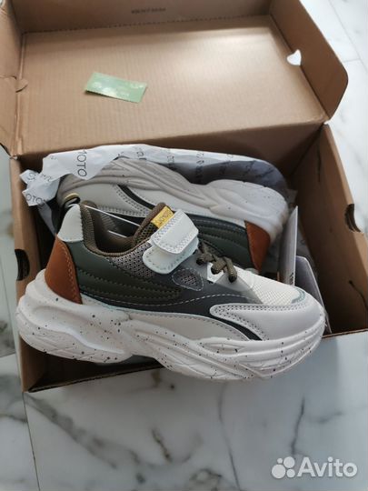 Новые кроссовки детские 28 р