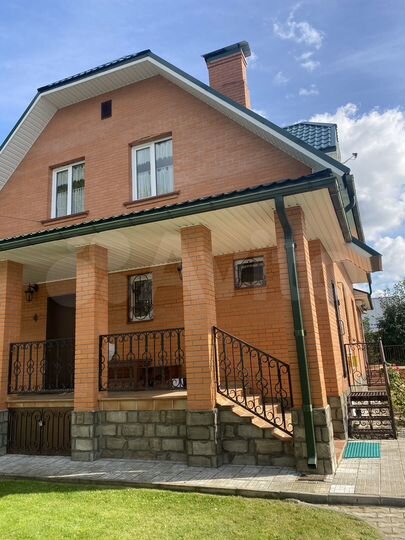 Дом 220 м² на участке 18 сот.