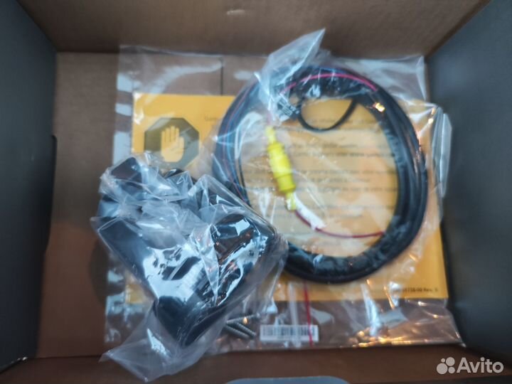 Эхолот Garmin striker vivid 4cv с датчиком gt20 tm