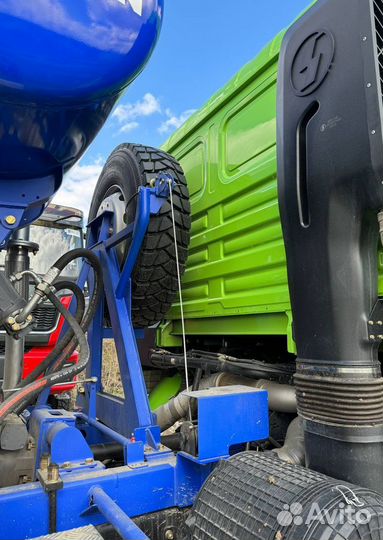 Автобетоносмеситель Shacman (Shaanxi) SX5318GJB6T326, 2024