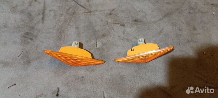 Повторитель поворотов в крыло Фокус 1