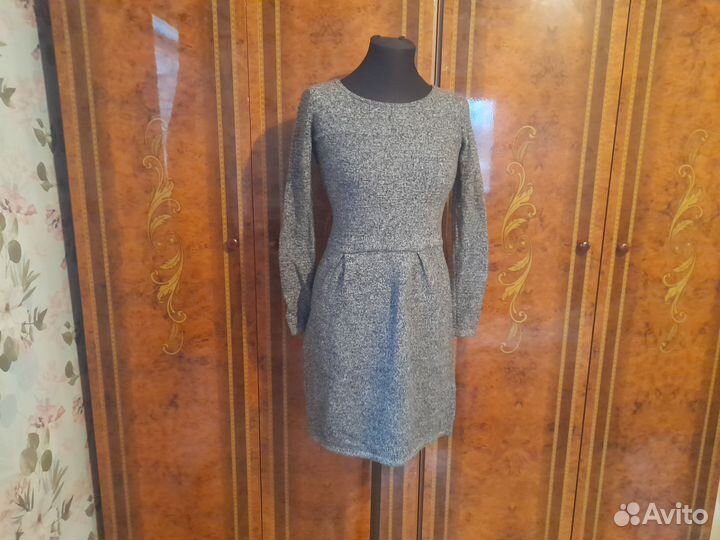 Платье теплое hallhuber шерсть 40-42