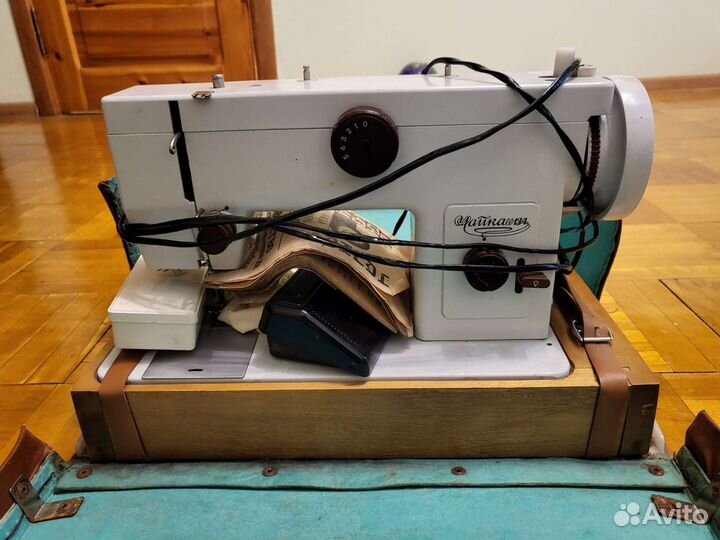Швейная машина Чайка 134