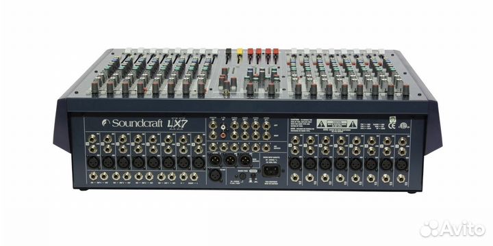 Микшер Soundcraft LX7ii-16