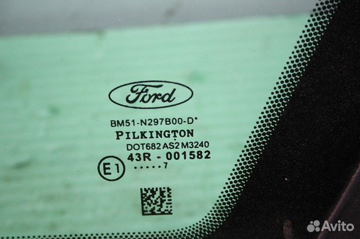 Стекло кузовное глухое правое ford focus III 2011