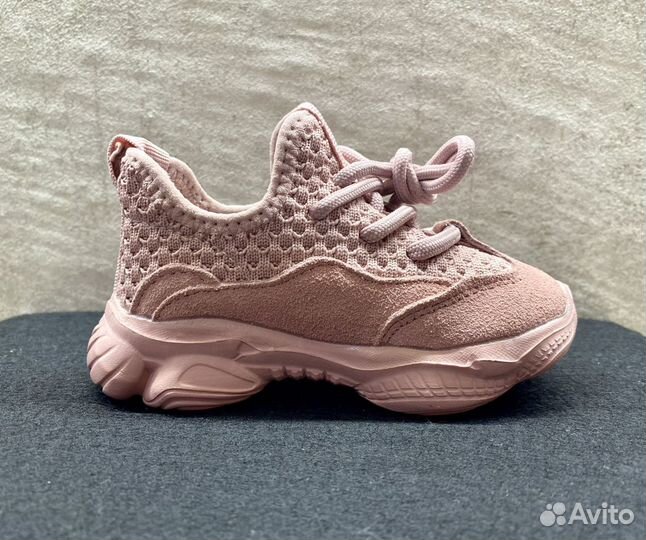 Кроссовки детские новые