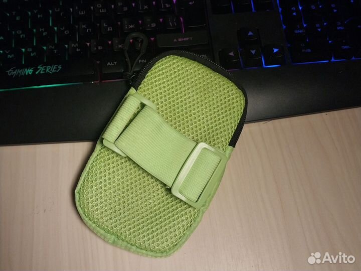 Чехол для телефона на руку