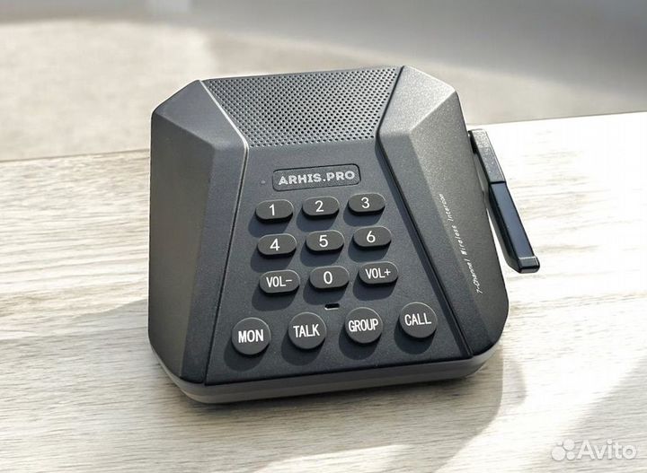 Настольная портативная рация на радиочастотах