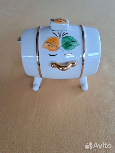 Винтаж: Фарфоровый штоф-бочонок