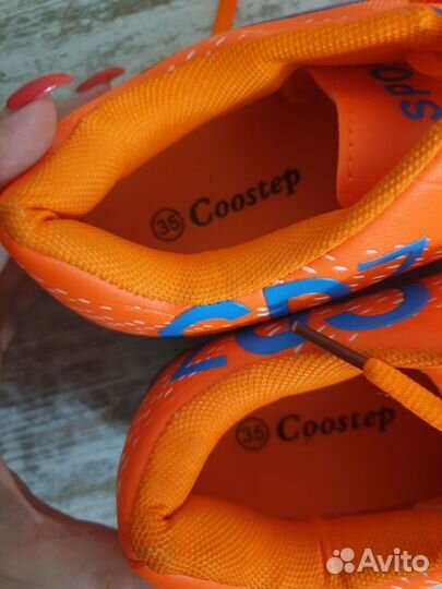 Детские футбольные бутсы