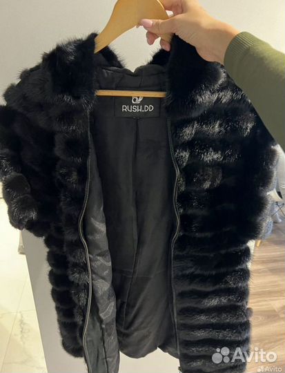 Норковая шуба с коротким рукавом