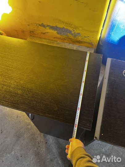 Офисный стол