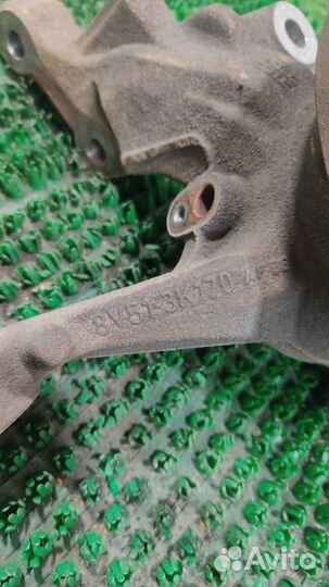 Кулак передний правый Ford Fiesta (CB1) 2009