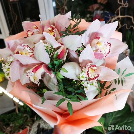 Букет цветов Букет из орхидей Цветы с доставкой