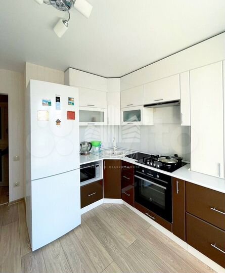 2-к. квартира, 46 м², 3/3 эт.