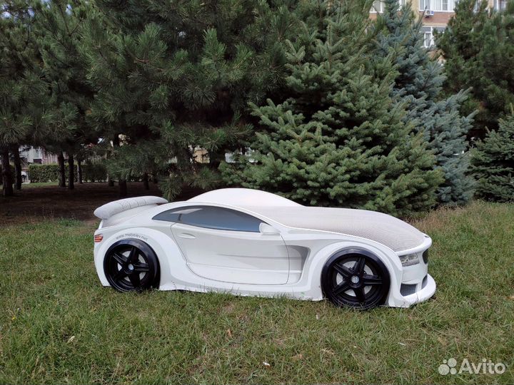 Кровать-машина бмв белая