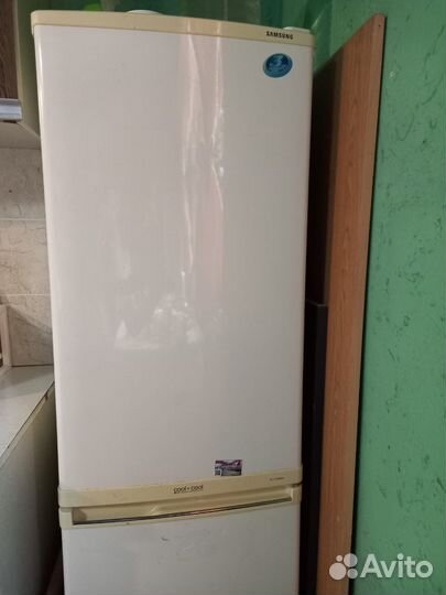 Холодильник 2-х дверный samsung