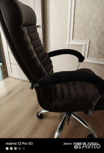 Компьютерное офисное кресло