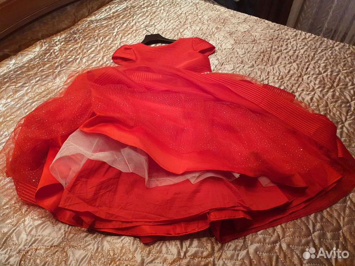 Нарядное платье для девочки