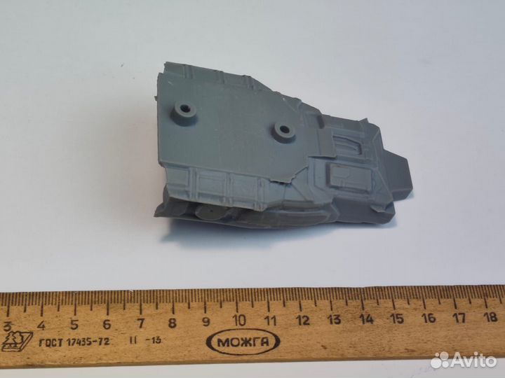 Детали от фантазийного космического корабля