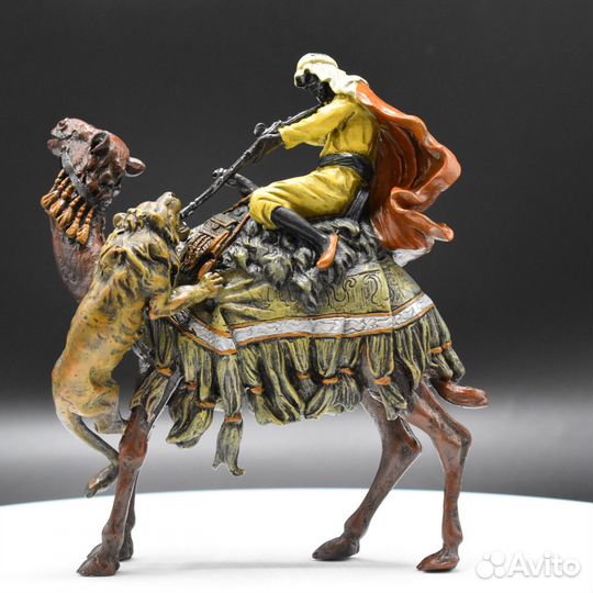 Бронзовая статуэтка 