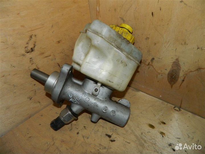 Главный тормозной цилиндр Volkswagen Touareg 7LA