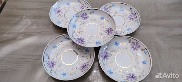 Чайные блюдца