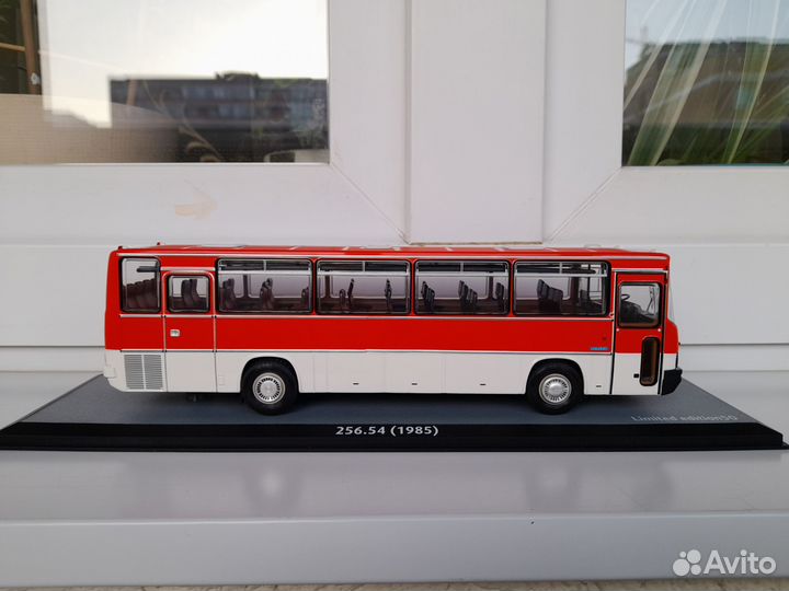 Ikarus 256.54 classicbus Харьковские колёса 1:43