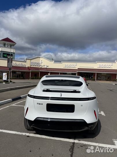 Avatr 11 580 л.с. AT, 2023, 3 500 км