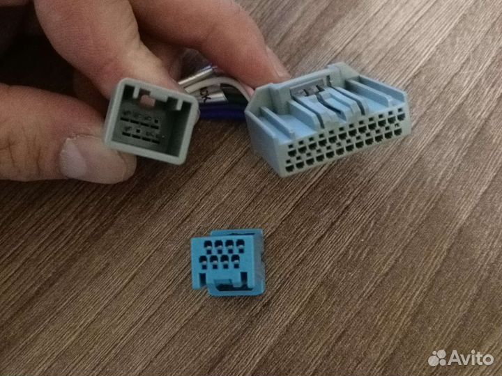 Адартер для подключения штатной камеры Honda