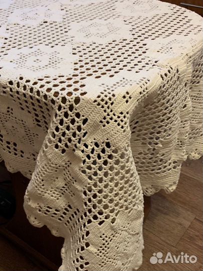 Вязанная скатерть крючком ручной работы