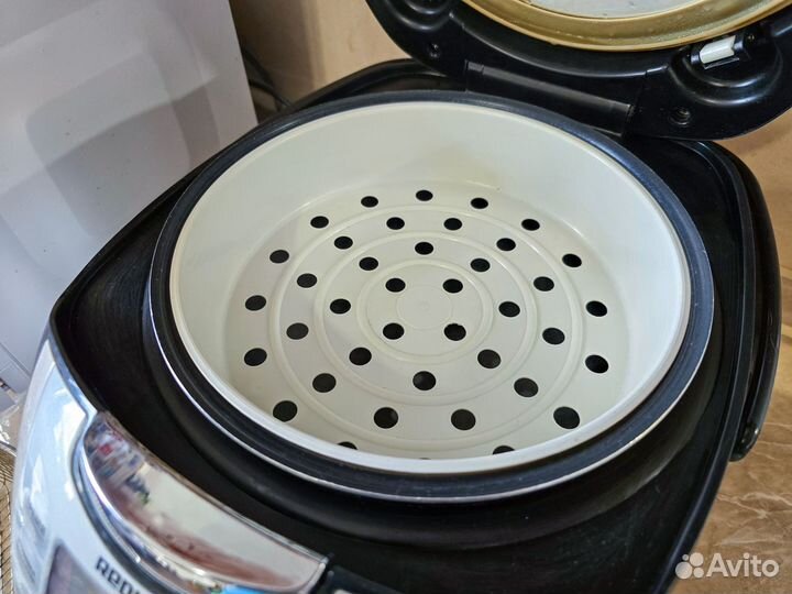 Мультиварка redmond M4502 рабочая