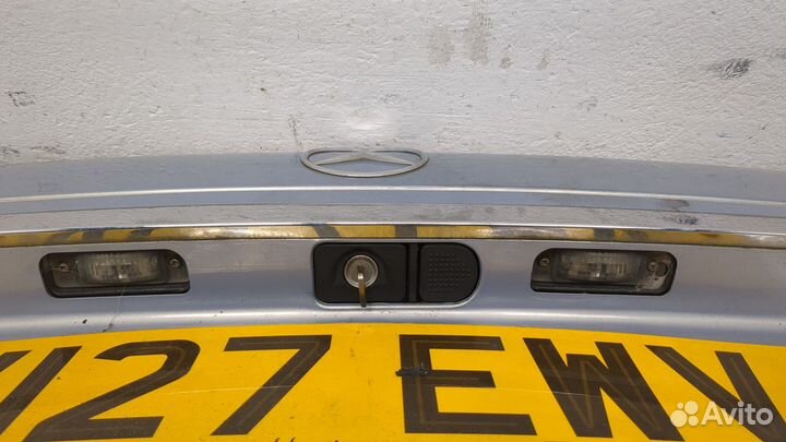 Крышка багажника Mercedes S W220, 1999