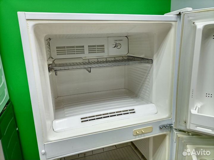 Холодильник маленький узкий бу Samsung No Frost