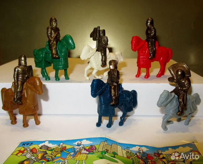 Рыцари на лошадях в шатрах, Старый замок киндер