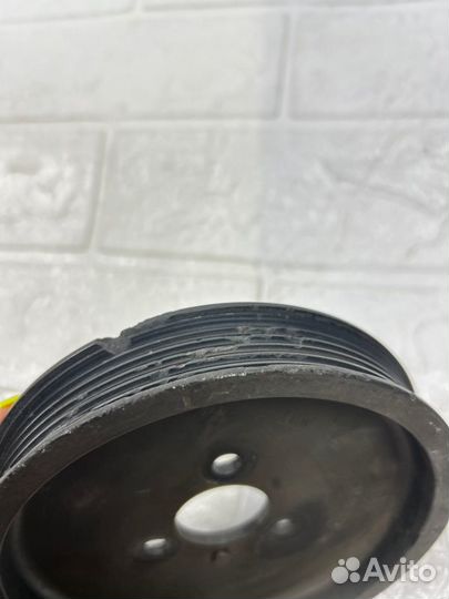 Шкив насоса гур Bmw 3 Series E46 N42B18 2001