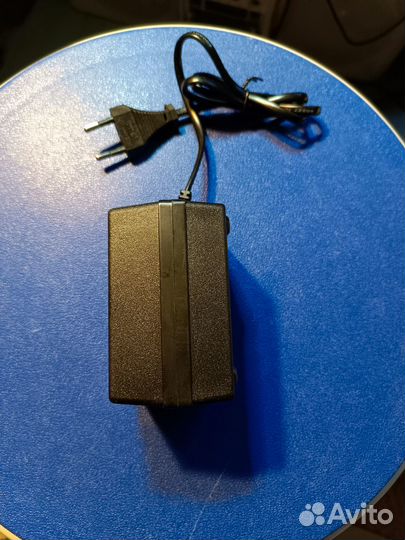 Сетевой адаптер 220-110 вольт