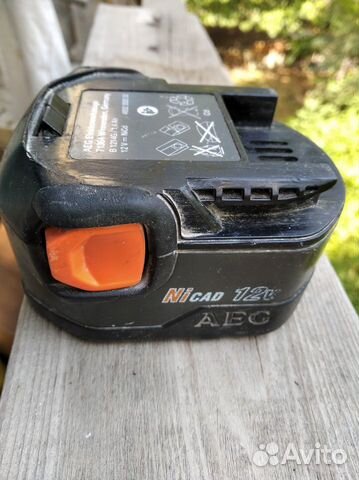 Аккумулятор б/у для электроинструмента AEG