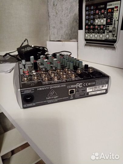 Микшерный пульт behringer xenyx QX 1002 usb