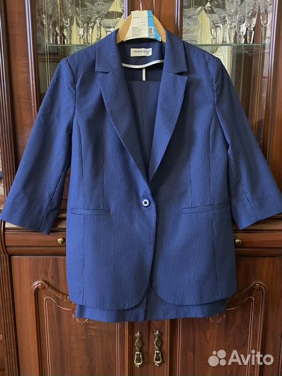 Костюм новый тройка, размер 48. Турция