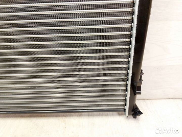 Радиатор охлаждения Hyundai ix35