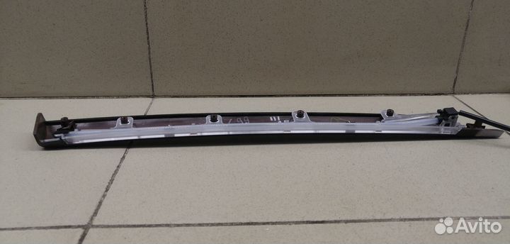 Накладка декоративная Highlander III 2013